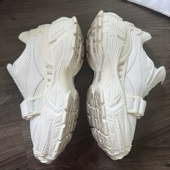 Off-White Glove Round Toe Sneakers Size 40/10 Chunky Authentic Designer - Picture 7 of 10